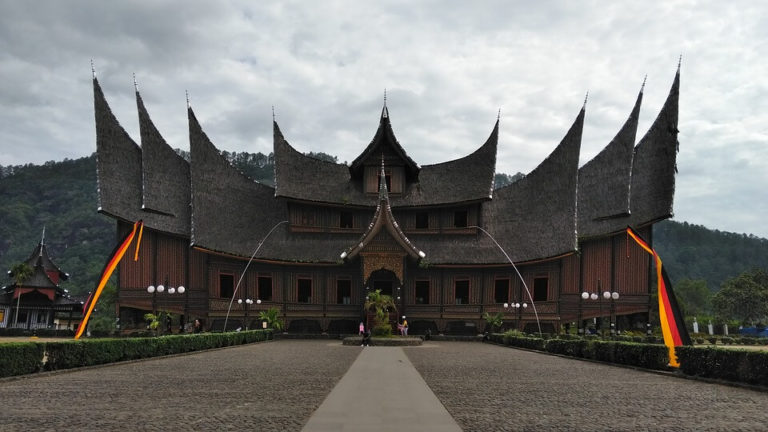 Rumah Adat Kalimantan Utara